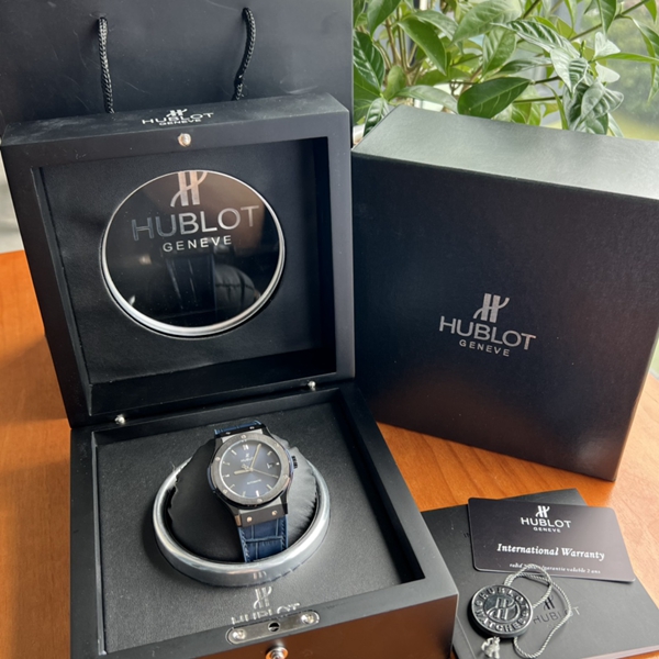 ウブロコピー時計全体デザイン